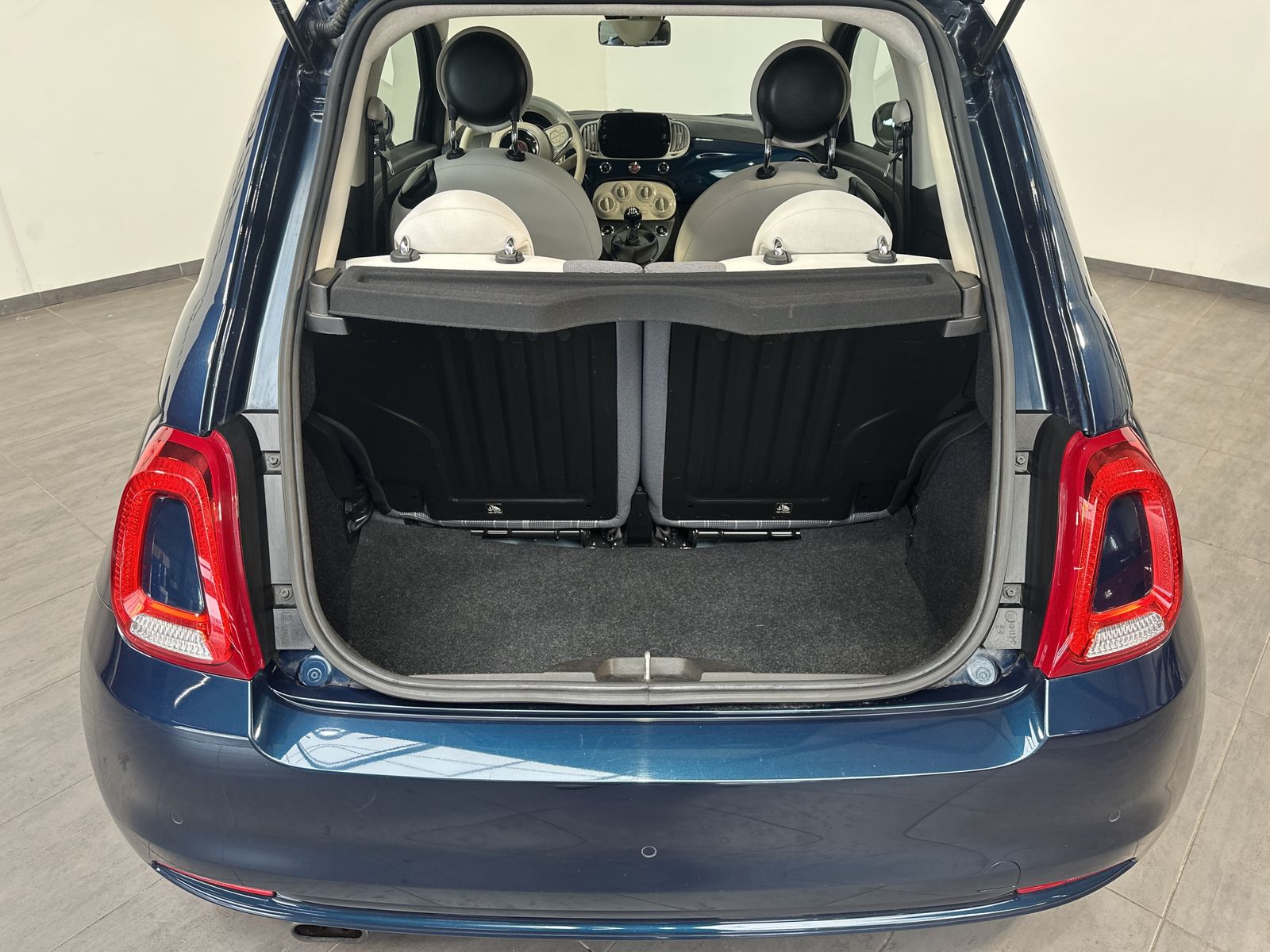 Fahrzeugabbildung Fiat 500 1.0 Lounge PDC+CARPLAY+TEMPOMAT+KLIMA+15Zo