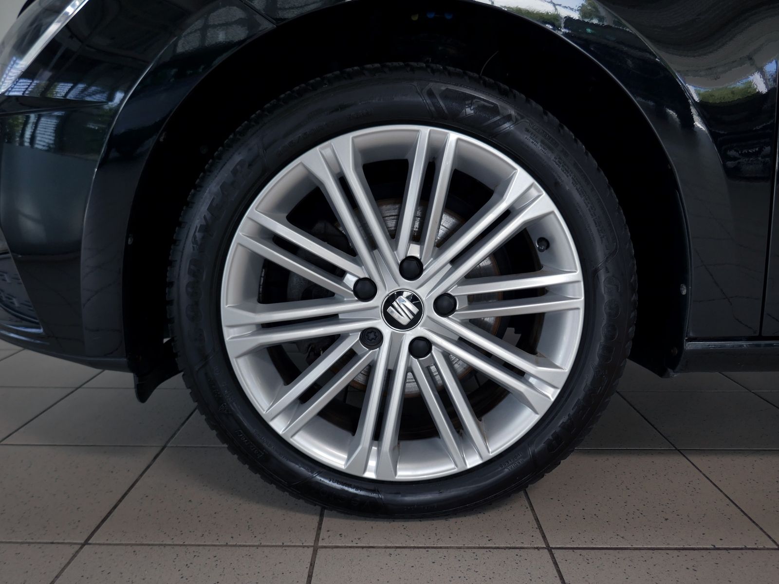 Fahrzeugabbildung SEAT Leon ST Xcellence 1.4 TSI | LED RFK GRA Navi