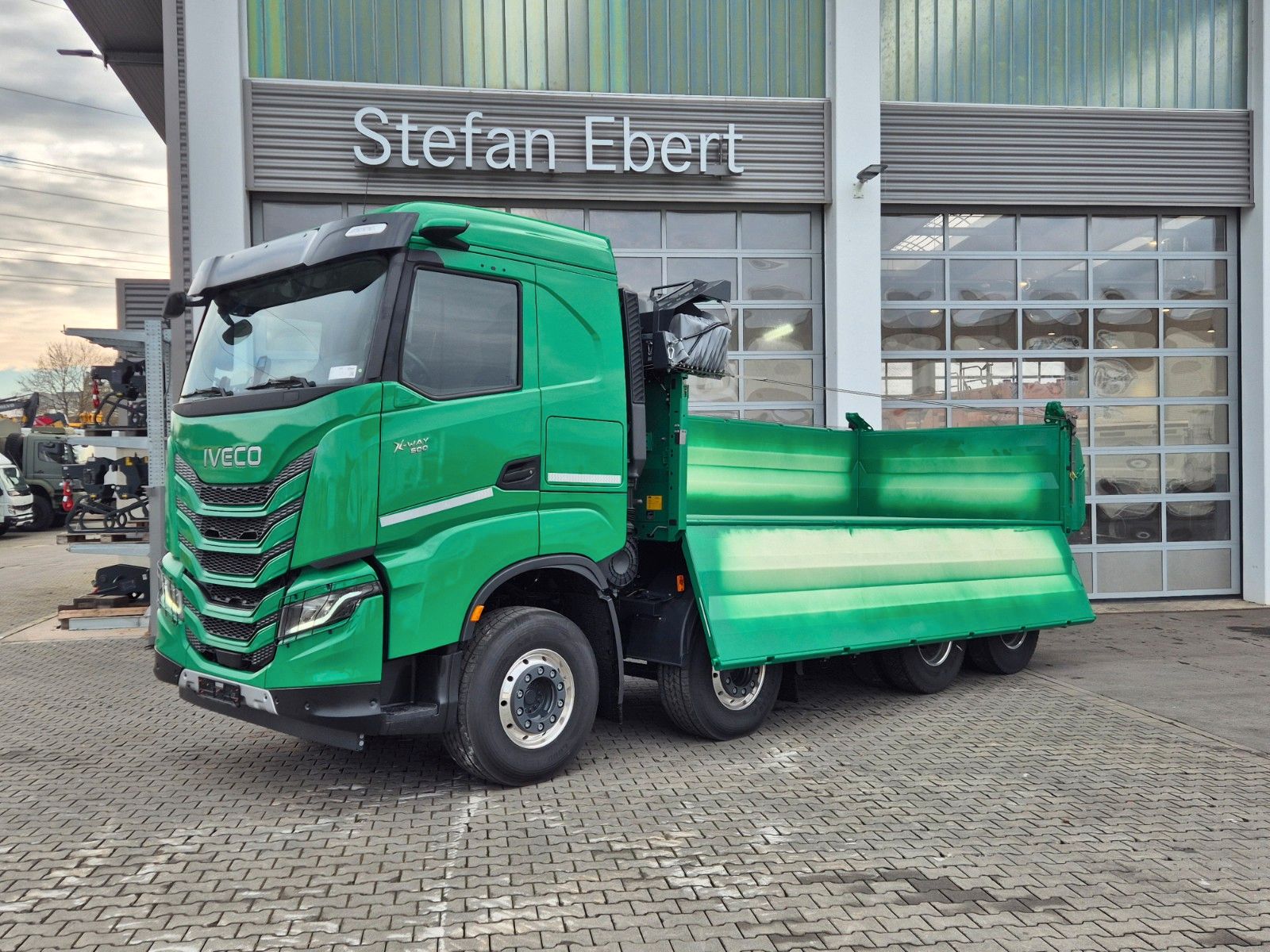 Fahrzeugabbildung Iveco AS360X50Z/P HR ON+ 8x4 Meiller AHK Intarder Cam