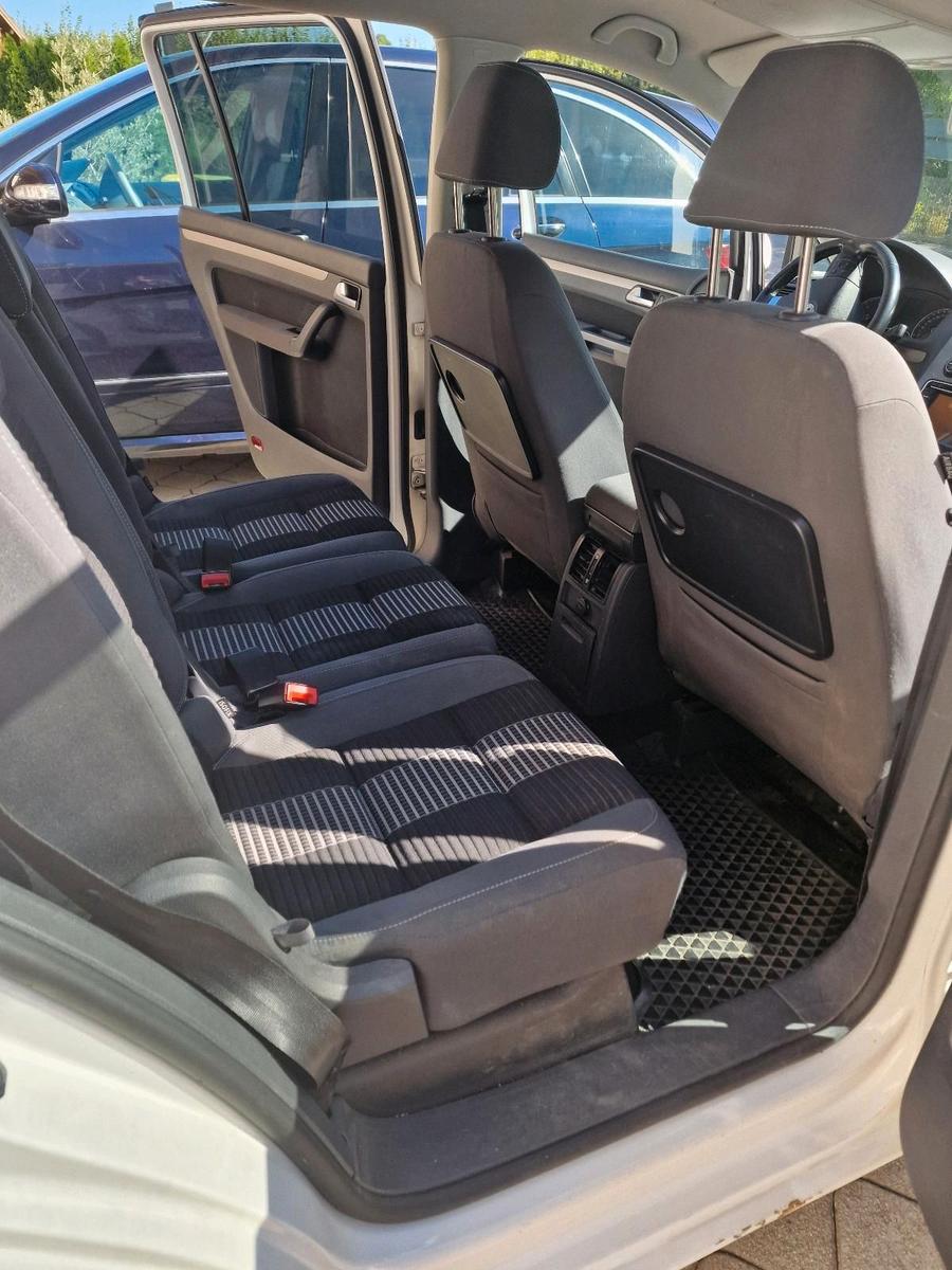 Volkswagen Touran 2009 — photo 7