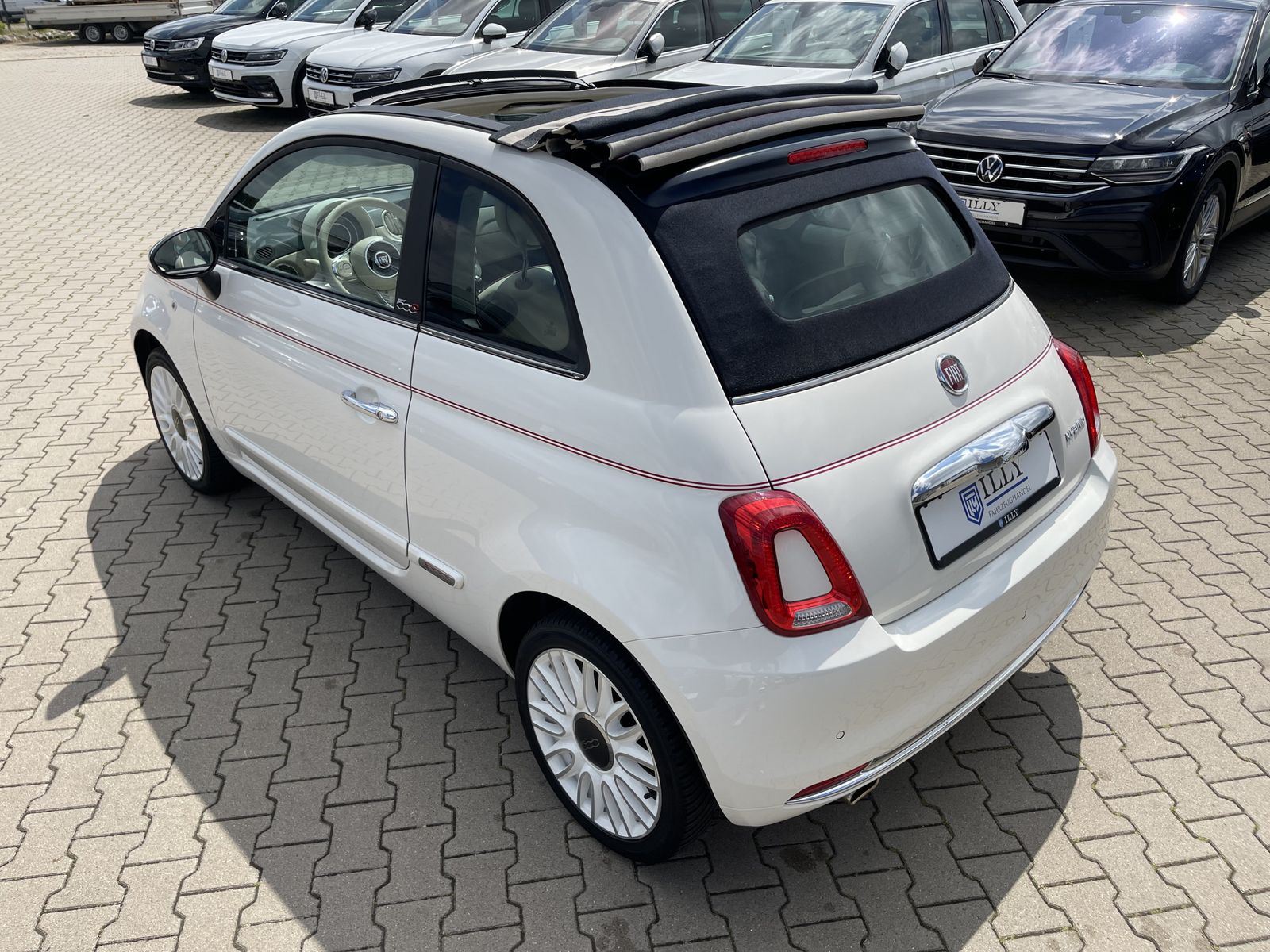 Fahrzeugabbildung Fiat 500C 1.0 GSE Hybrid*DolceVita+Paket*PDC*NavI*