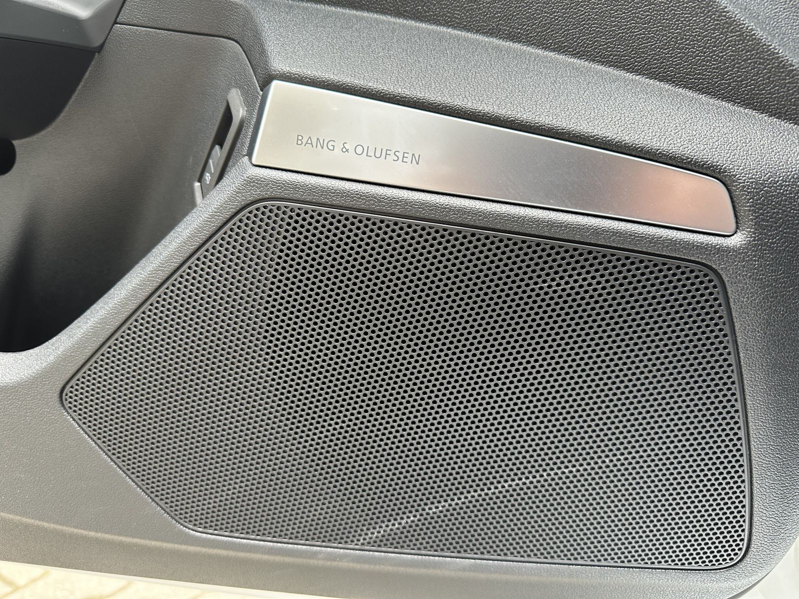 Fahrzeugabbildung Audi RS3 2.5 TFSI Qu NAV+LED+ACC+360°+PANO+B&O+HUD