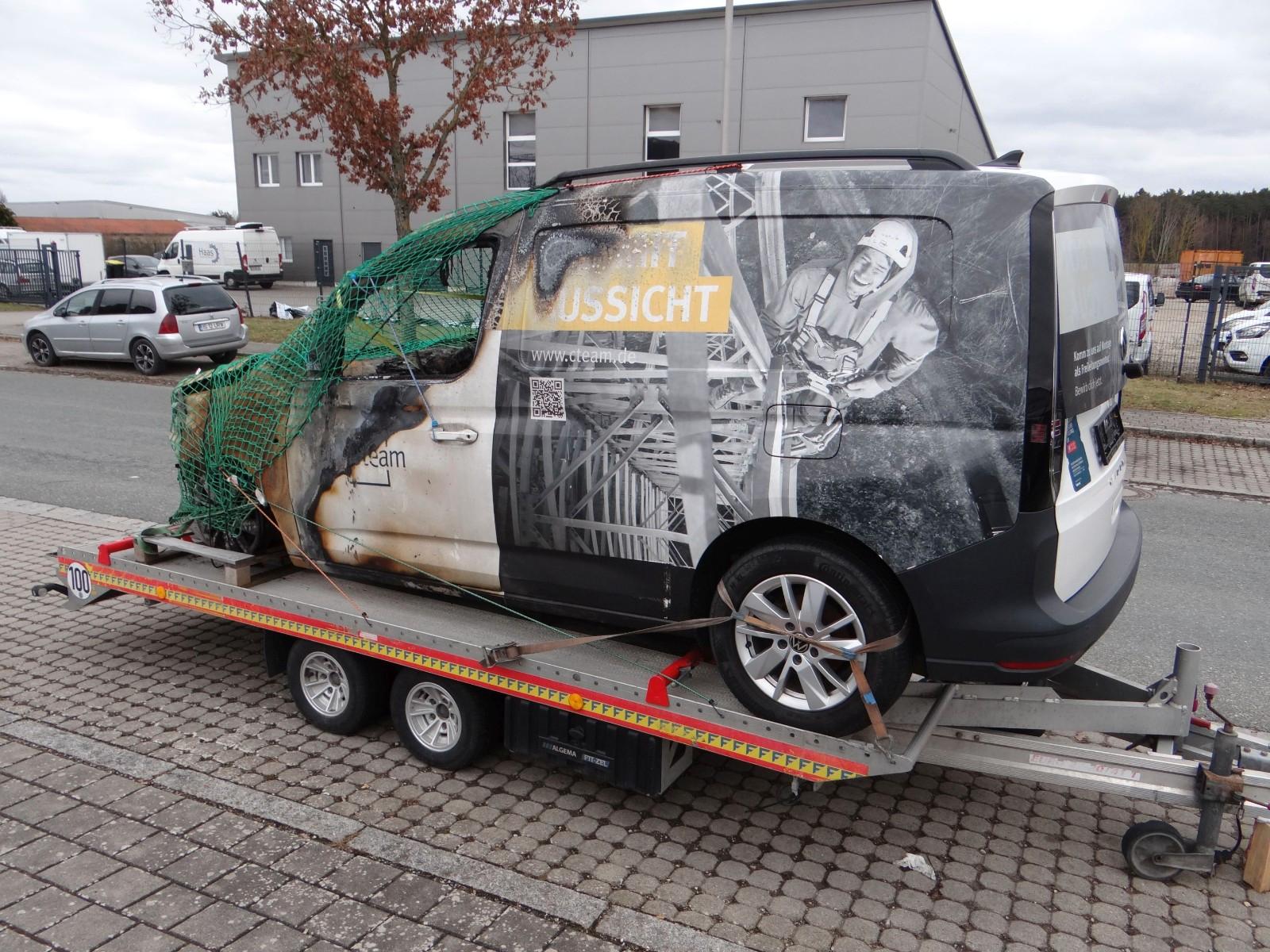 Volkswagen Caddy Cargo Basis starker Brandschaden