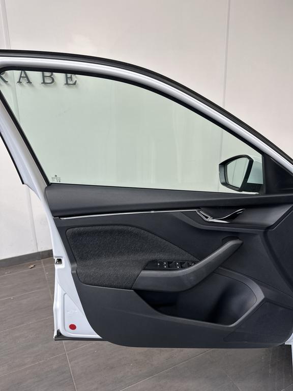 Skoda Scala 2023 г. Серый, пробег 46750 км