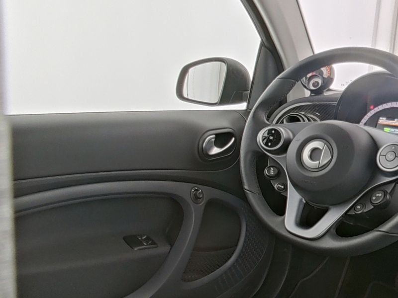 Fahrzeugabbildung Smart smart EQ cabrioEXCLUSIVE*22kW*LED*Kamera*Allwett