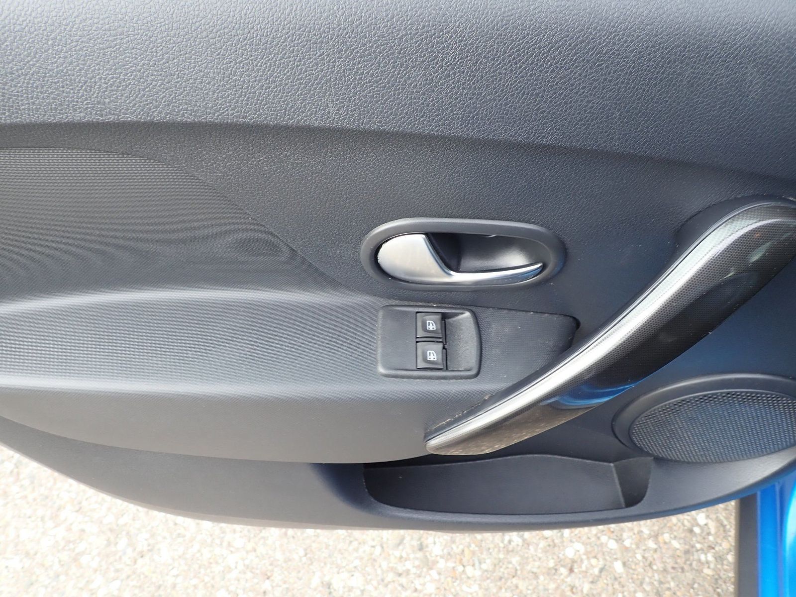 Fahrzeugabbildung Dacia Sandero STEPWAY TCe 90 ANNIVERSARY/NAVI/AHK/