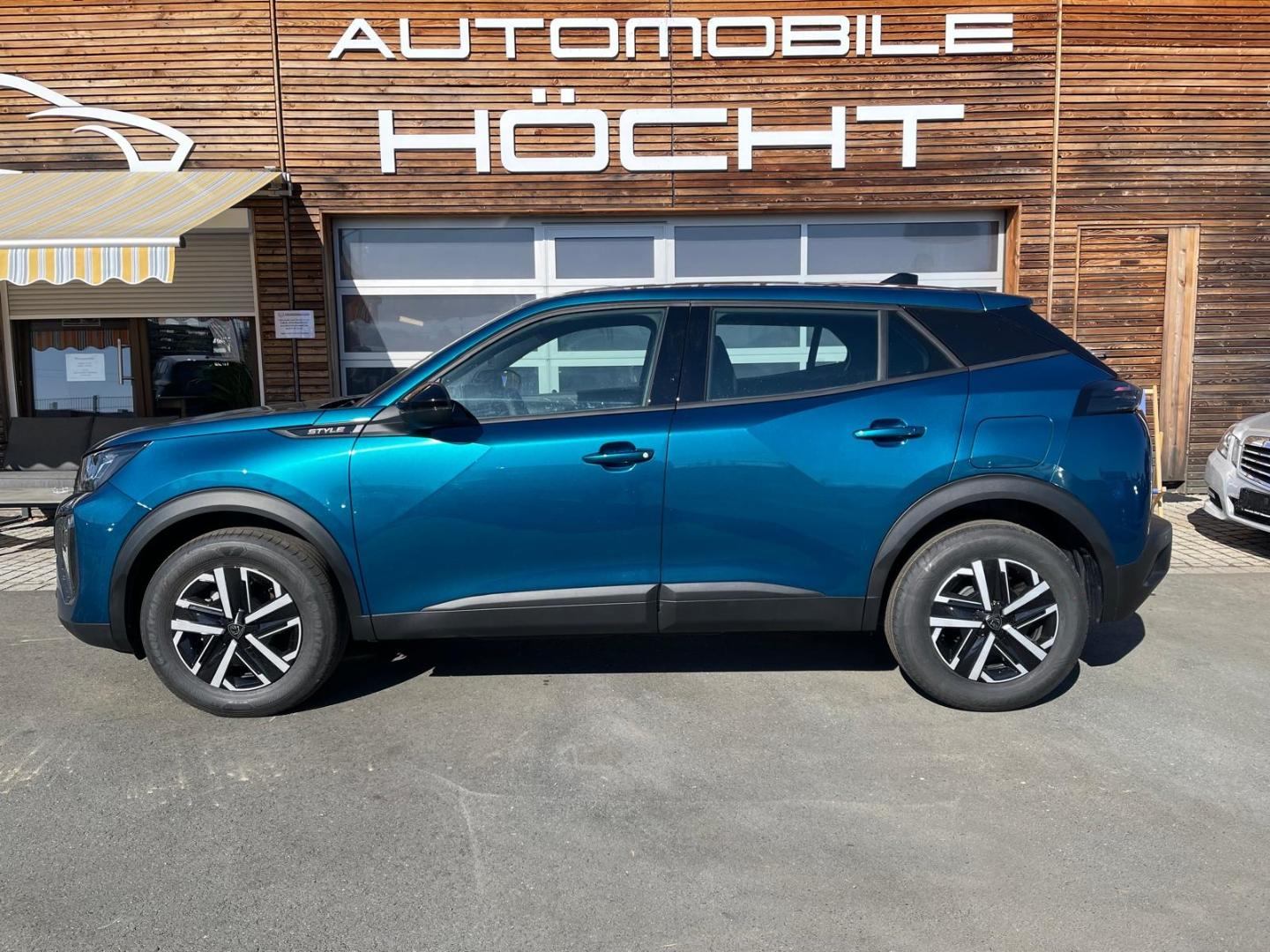 Peugeot 2008 Style Navi LED Apple CarPlay Android Auto K