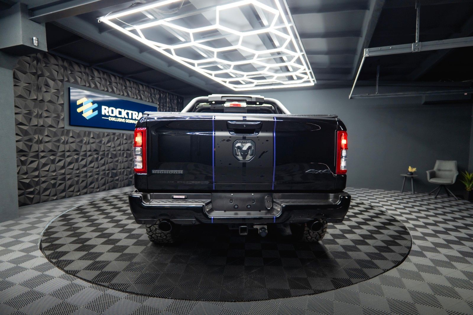 Fahrzeugabbildung Dodge RAM 5.7 V8 HEMI 4x4 LIMITED NightOffroad LONGBED