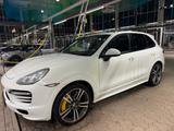 Porsche Cayenne Turbo Chrono/Carbon/Burmester/Pano - Porsche Cayenne aus 2012: Turbo