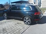 Volkswagen Touareg 3.0 V6 TDI Exklusiv Leder, Xenon, AHK,.. - Volkswagen Touareg: 3.0