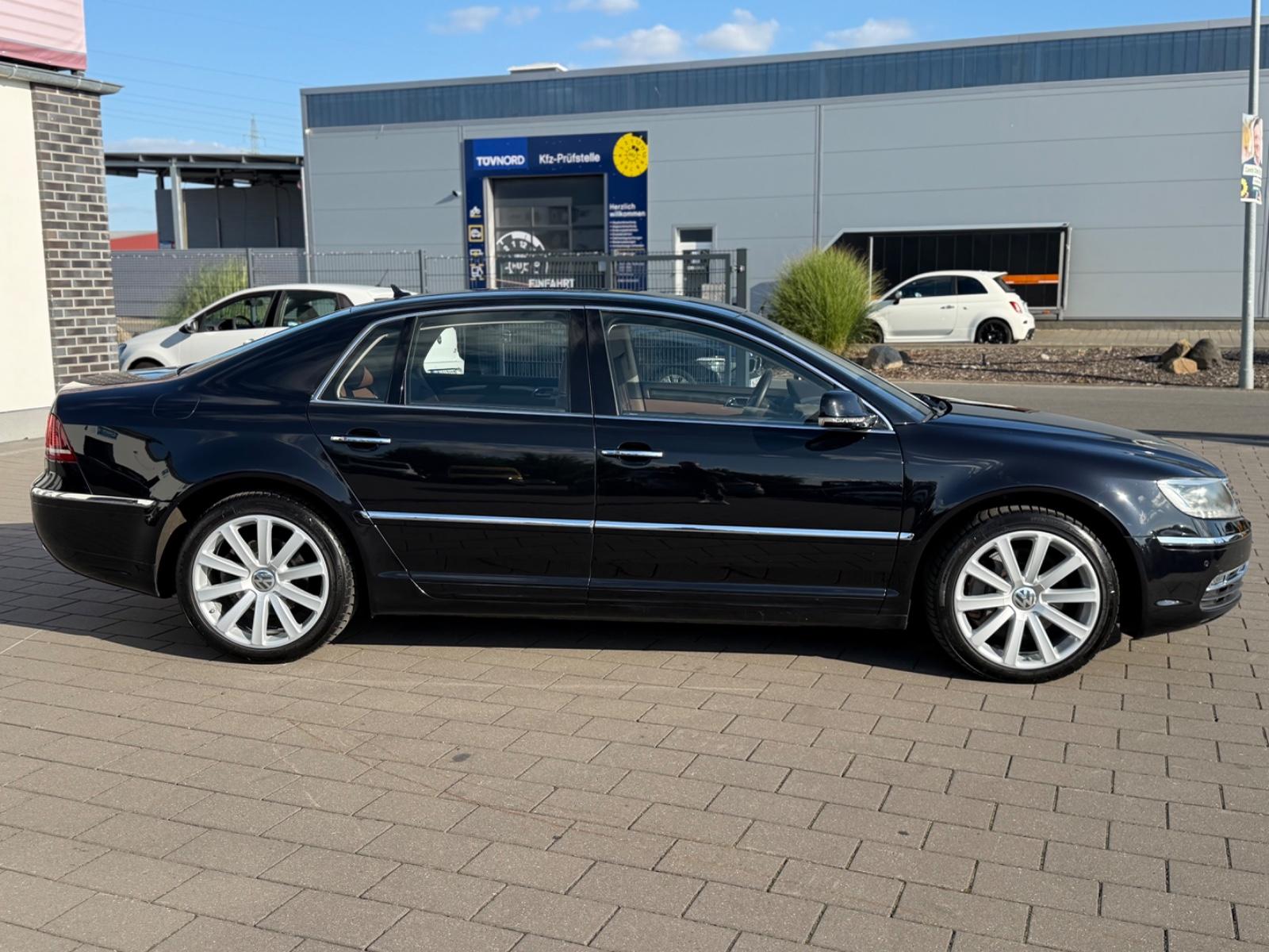 Volkswagen Phaeton 4.2 V8*EXCLUSIVE*ACC*S-DACH*STHZ*TOP*