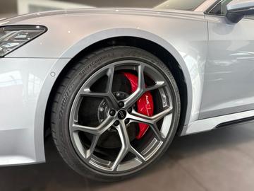 2025 AUDI RS6 — миниатюра 21