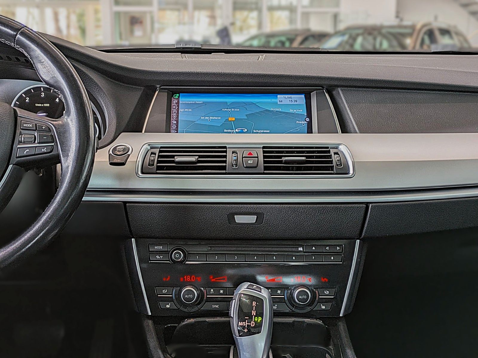Fahrzeugabbildung BMW 530d GT xDRIVE LEDER PANO NAVI HiFi HUD STANDH.
