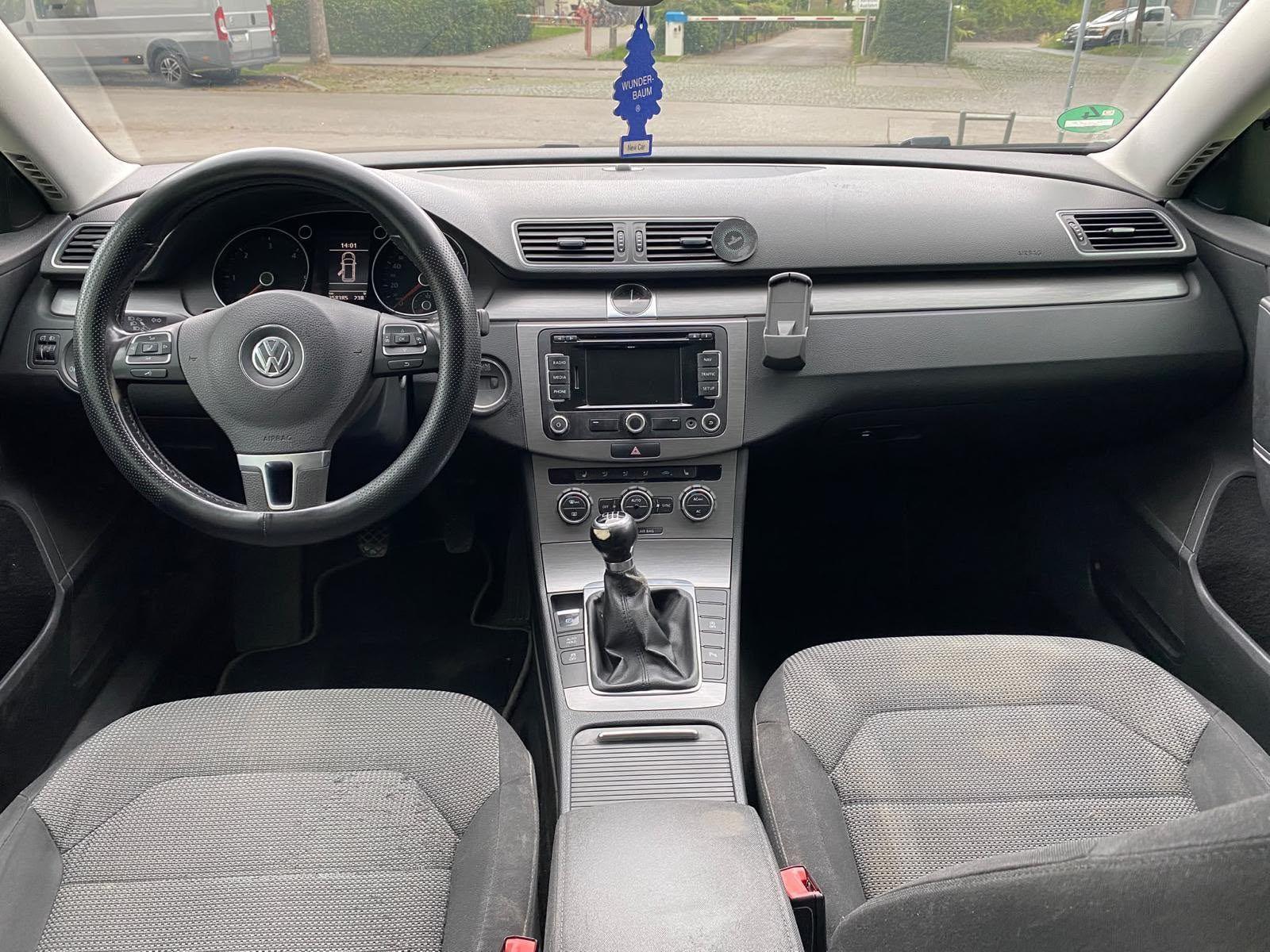 Volkswagen Passat 2012 — photo 9