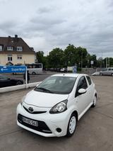 Toyota Aygo (X) 1,0-l-VVT-i - - Toyota Aygo (X) aus 2013