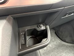 Fahrzeugabbildung Volkswagen T6.1 Multivan 150 PS DSG Navi Sitzh 3xKlima ACC