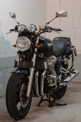 Yamaha XJR 1300 - YAMAHA 2000