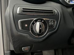 MERCEDES-BENZ C 200 CGI AVANTGARDE/ NUR 29.tKM / RENTNER/ MERCEDES-BENZ C 200 CGI AVANTGARDE/ NUR 29.tKM / RENTNER/