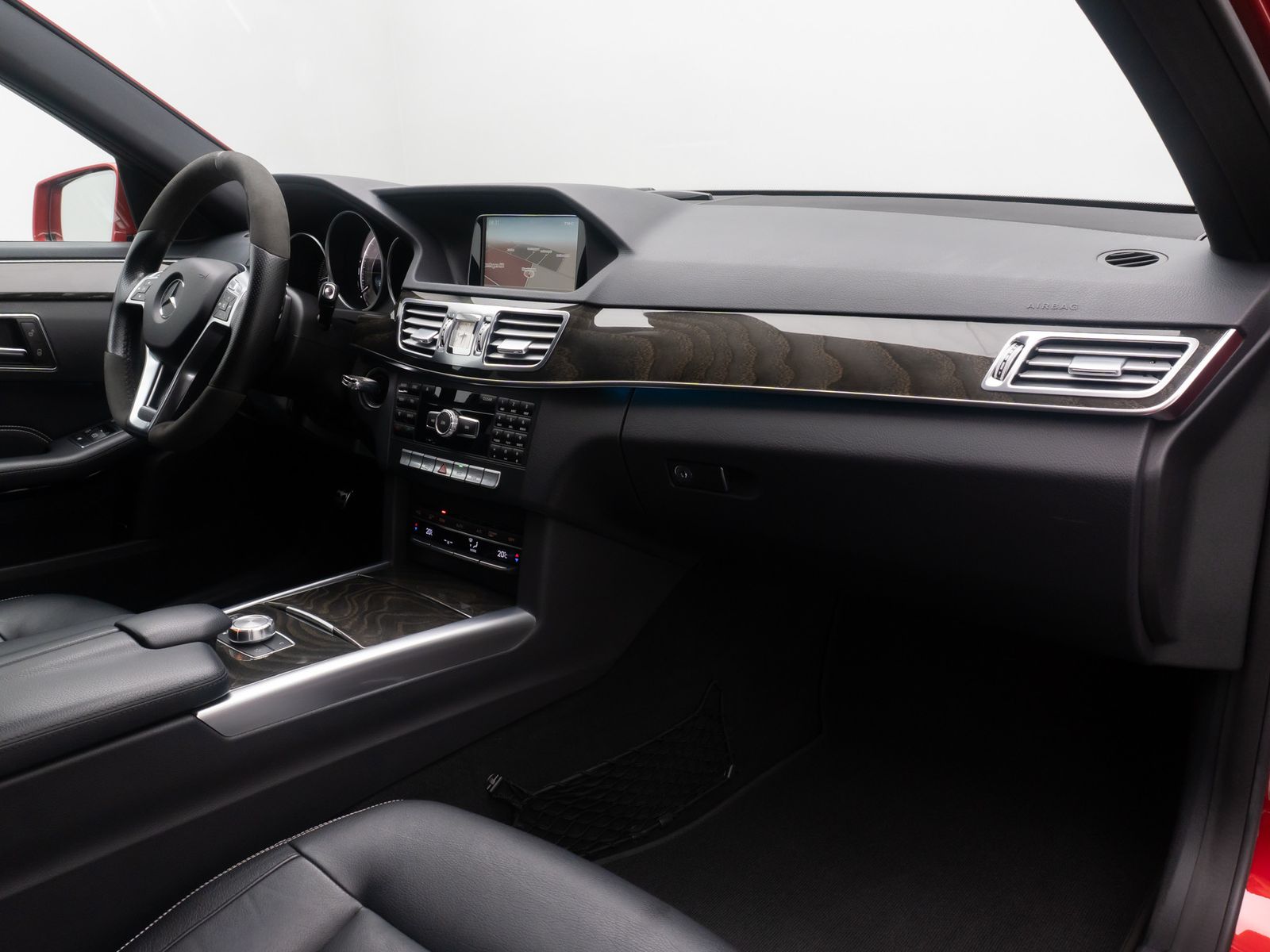 Fahrzeugabbildung Mercedes-Benz E 350 BlueTEC PDC Navi Tempomat LED Leder 18Zoll
