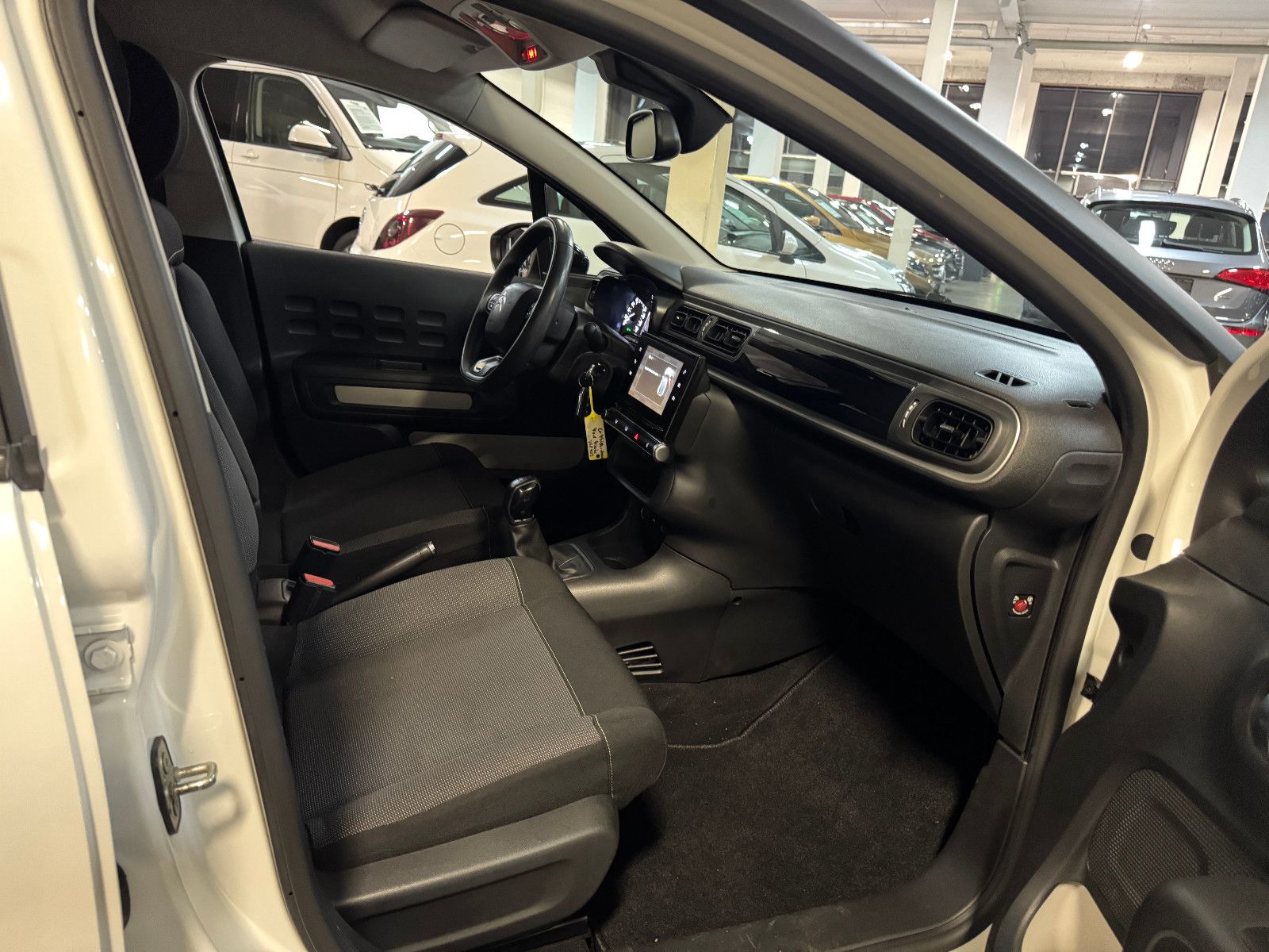 Fahrzeugabbildung Citroën C3 1.6 HDI FEEL COLOR STYLE PAKET NAVI LED VOLL