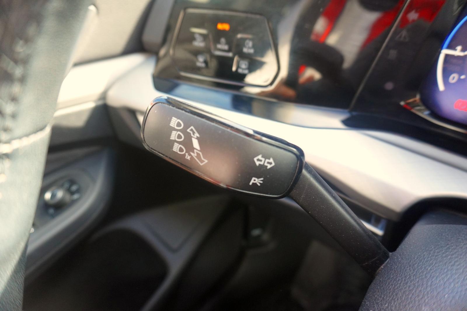 Volkswagen Golf VIII 1.5 TSI Life VC LED Navi App-Connect, миниатюра 19