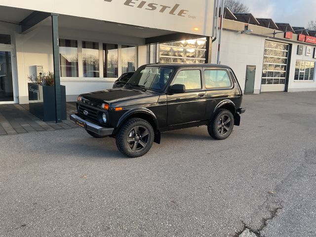 Lada Niva Legend AHK ALU U-Schutz Hohlraumvers.