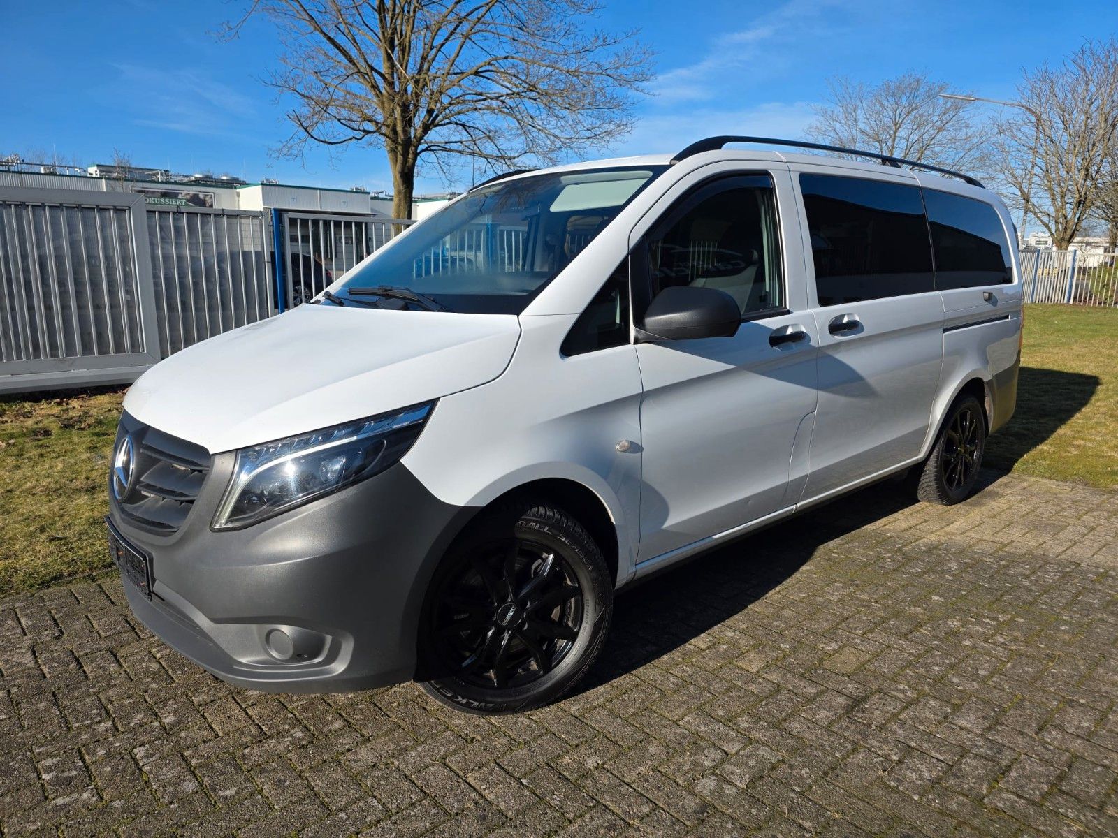 MERCEDES-BENZ Vito Tourer 116 CDI Base 4x4 lang/Automatik/LED/