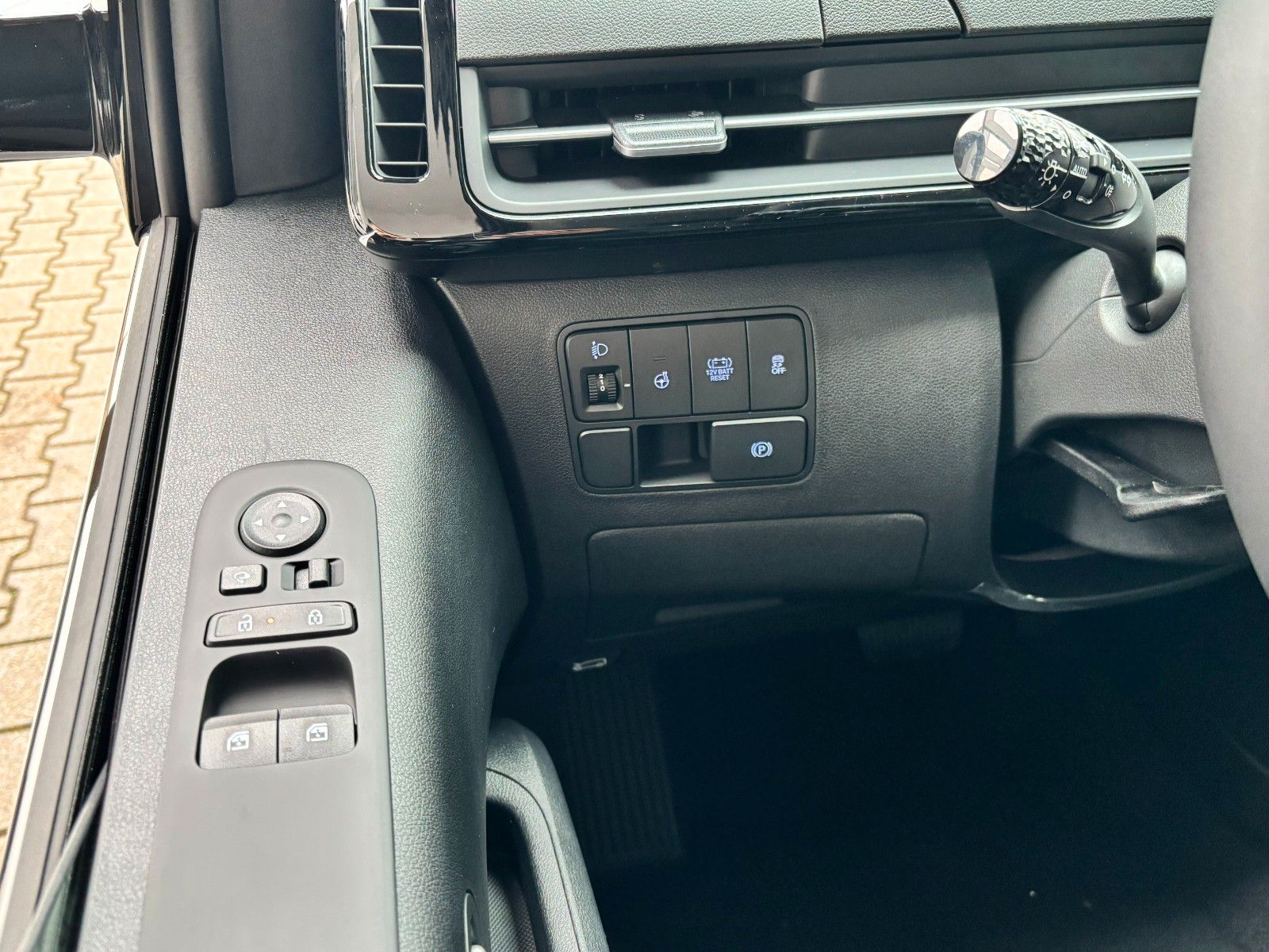 Fahrzeugabbildung Hyundai Staria HEV Trend 225PS Park-/Shuttle-Parket !