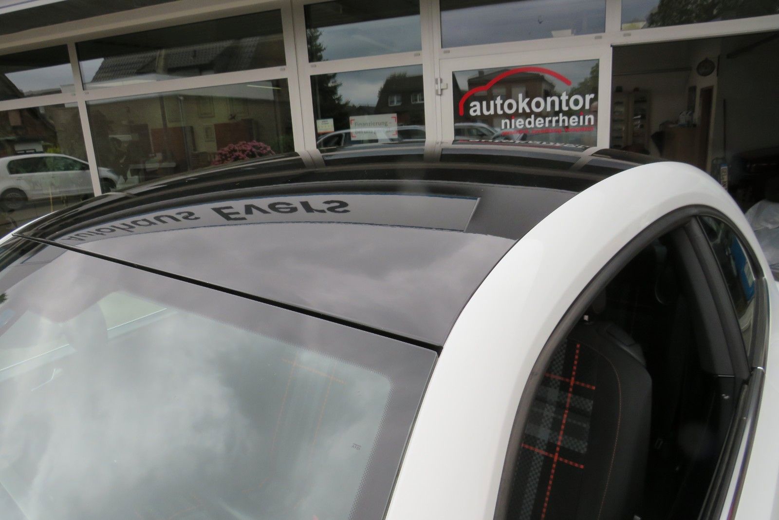Fahrzeugabbildung Volkswagen Beetle Lim. Club XENON NAVI APP-CONNECT PDC 18`