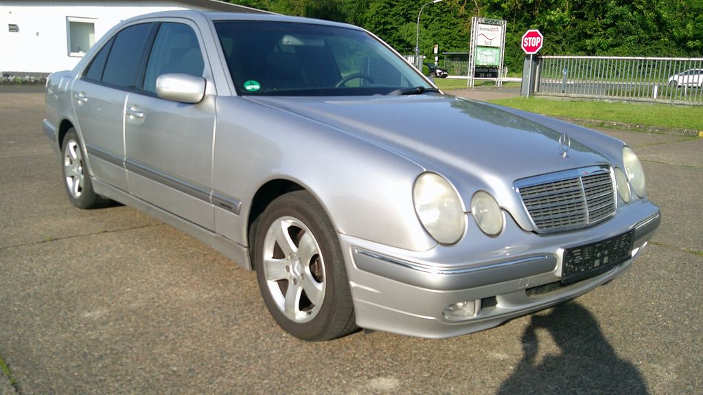 Angebot ansehen Mercedes-Benz E 200