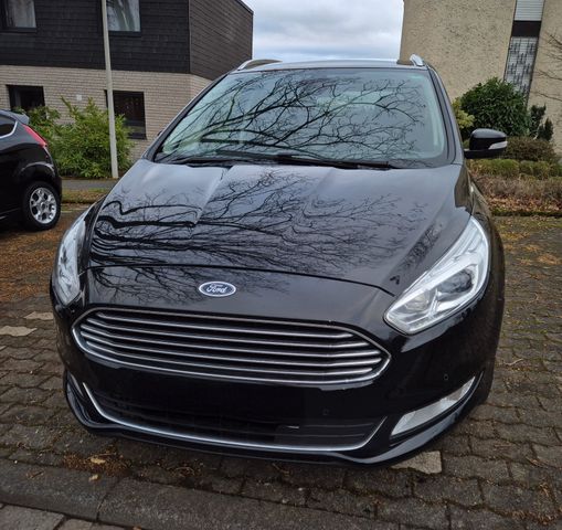 Ford Galaxy Titanium Leder Navi 7 Sitzer AHK Park-Ass