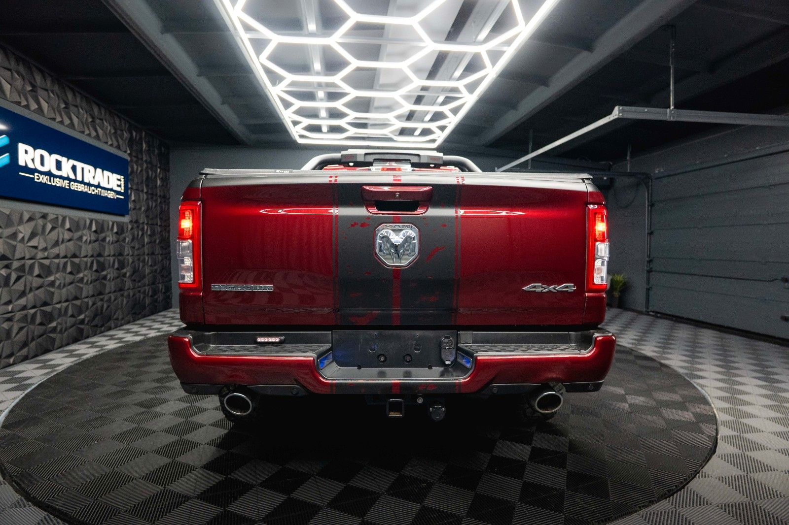 Fahrzeugabbildung Dodge RAM 5.7 V8 HEMI 4x4 OFFROAD Night Limited LONG