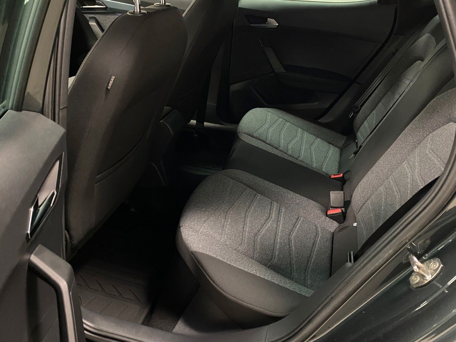 Fahrzeugabbildung SEAT Arona 1.0 TSI Xperience DSG+NAVI+ACC+KAMERA+18"+