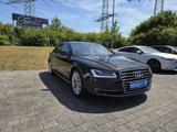 Audi A8 4.2 TDI clean diesel quattro - Audi A8: 4d2
