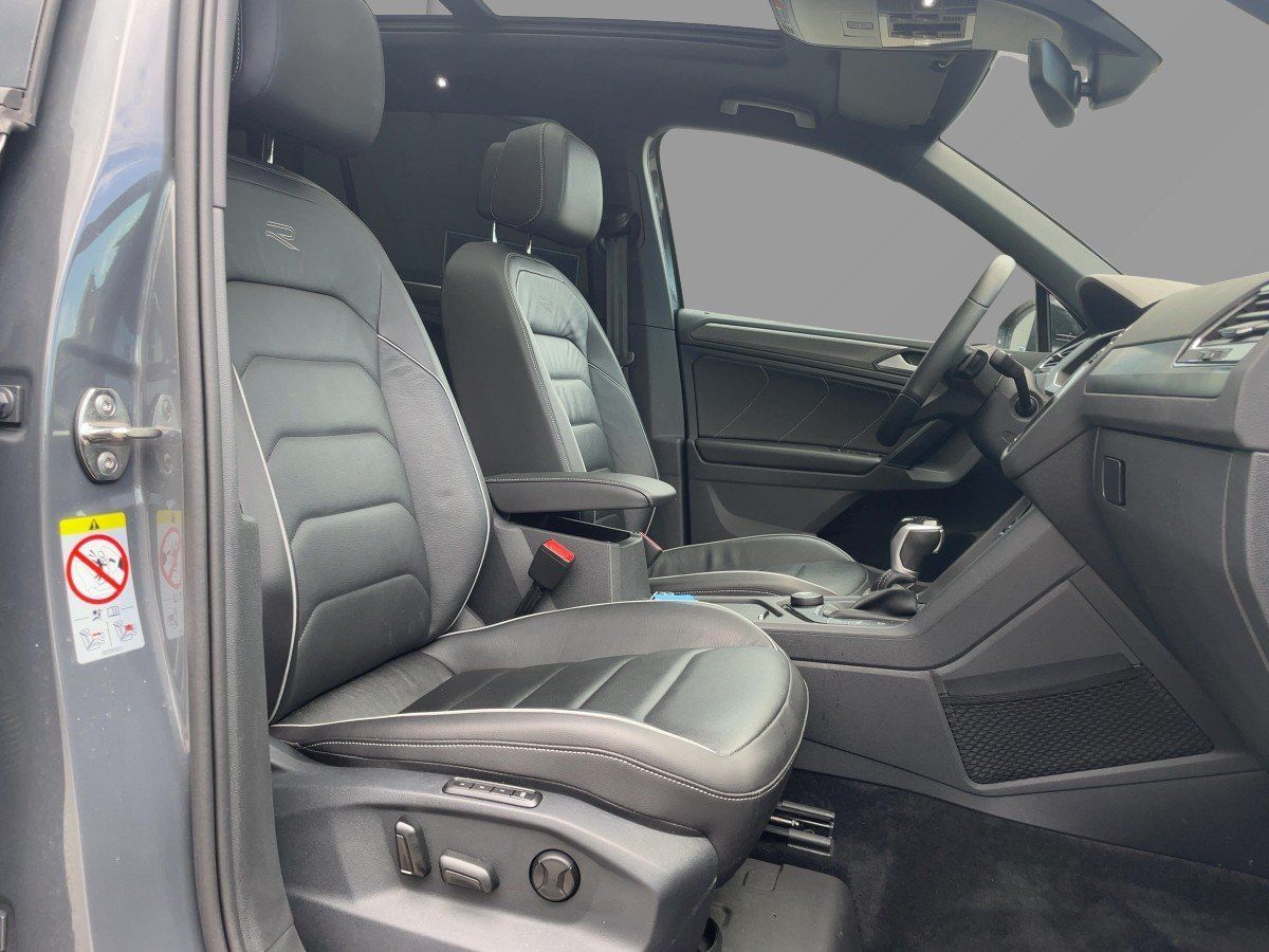 Volkswagen Tiguan R-Line 4M DSG AHK DCC Matrix Leder Pano foto 10