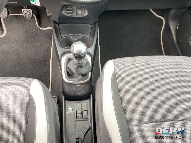 Toyota Yaris 1.5 Dual-VVT-iE Club Alu Kamera