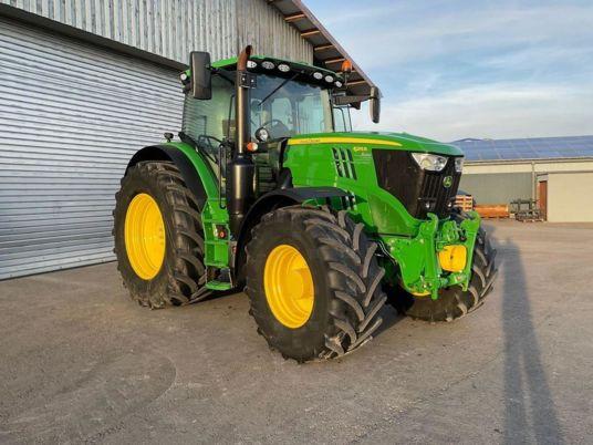 John Deere 6215 R