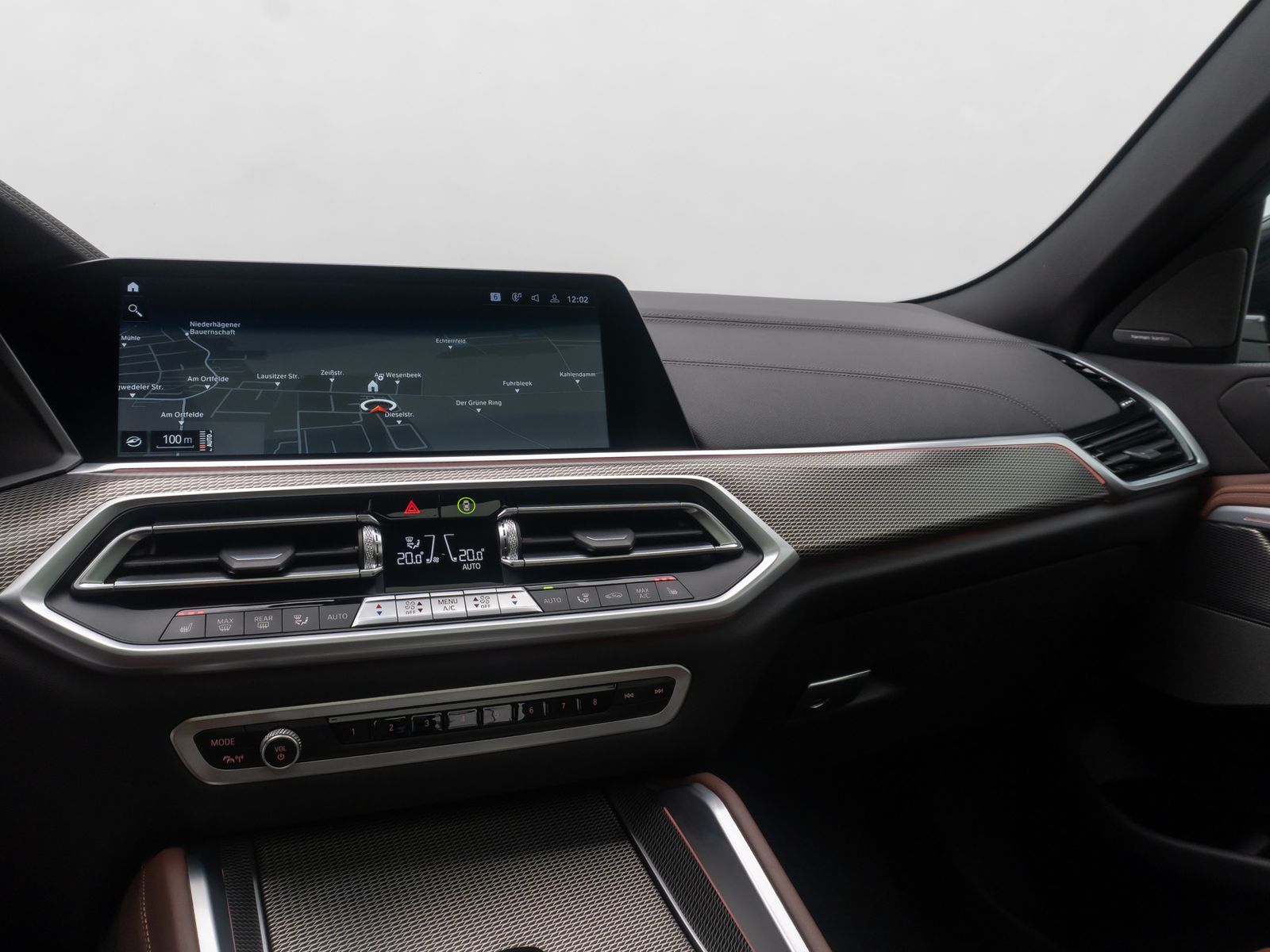 Fahrzeugabbildung BMW X6 M50i 360&deg;Laser DAB H/K Panoram Individual 22"