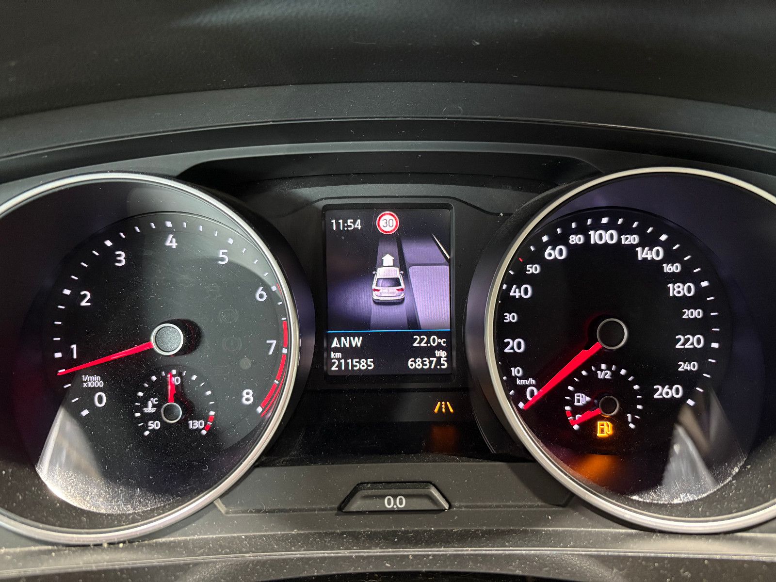 Fahrzeugabbildung Volkswagen Tiguan Highline BMT/4Motion/PANO/ACC/KAMERA/NAVI