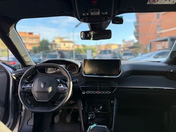 Peugeot 2008 - 8