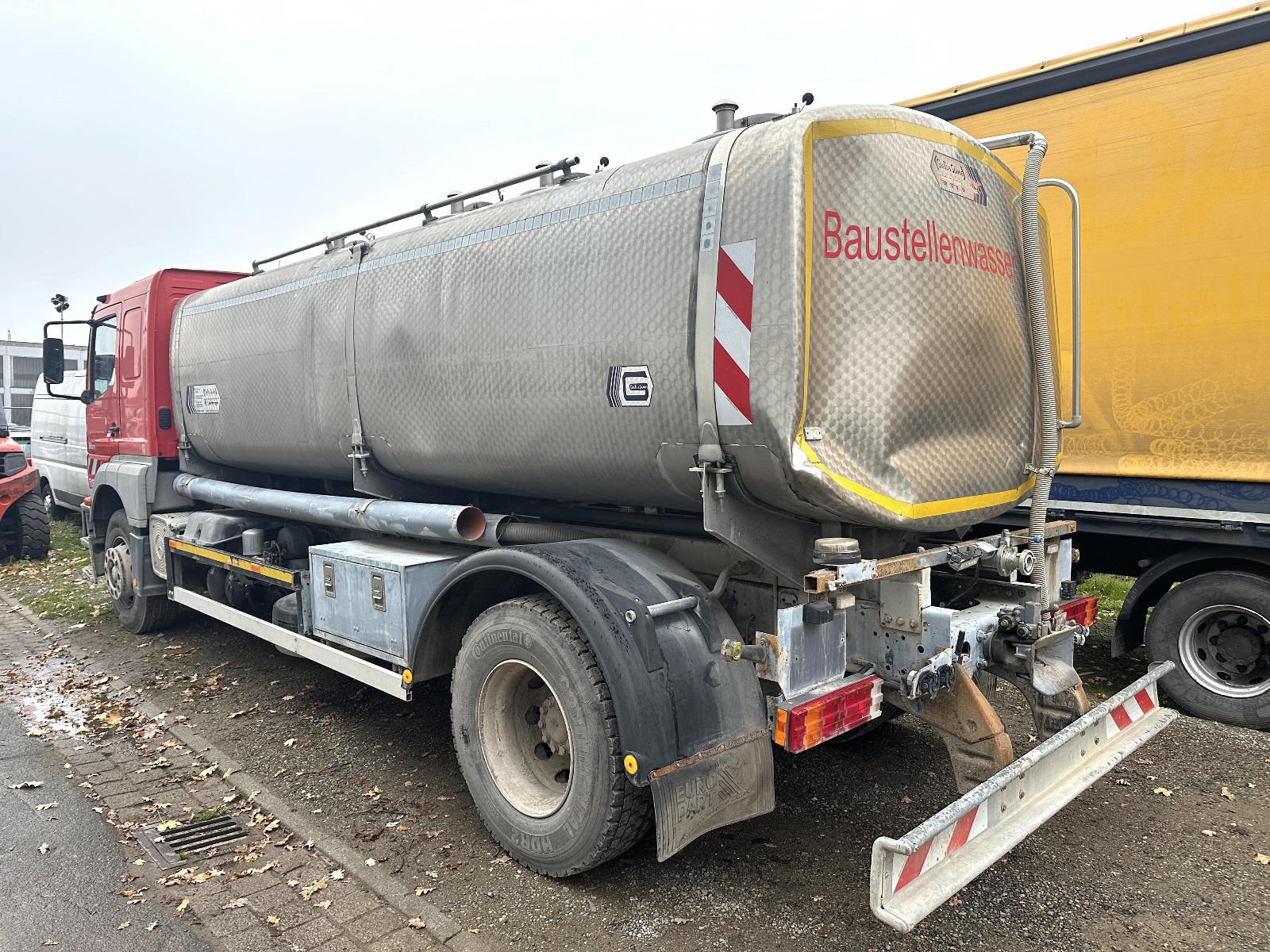 Mercedes-Benz nur Aufbau !!!* Wassertank* ca. 13.000l