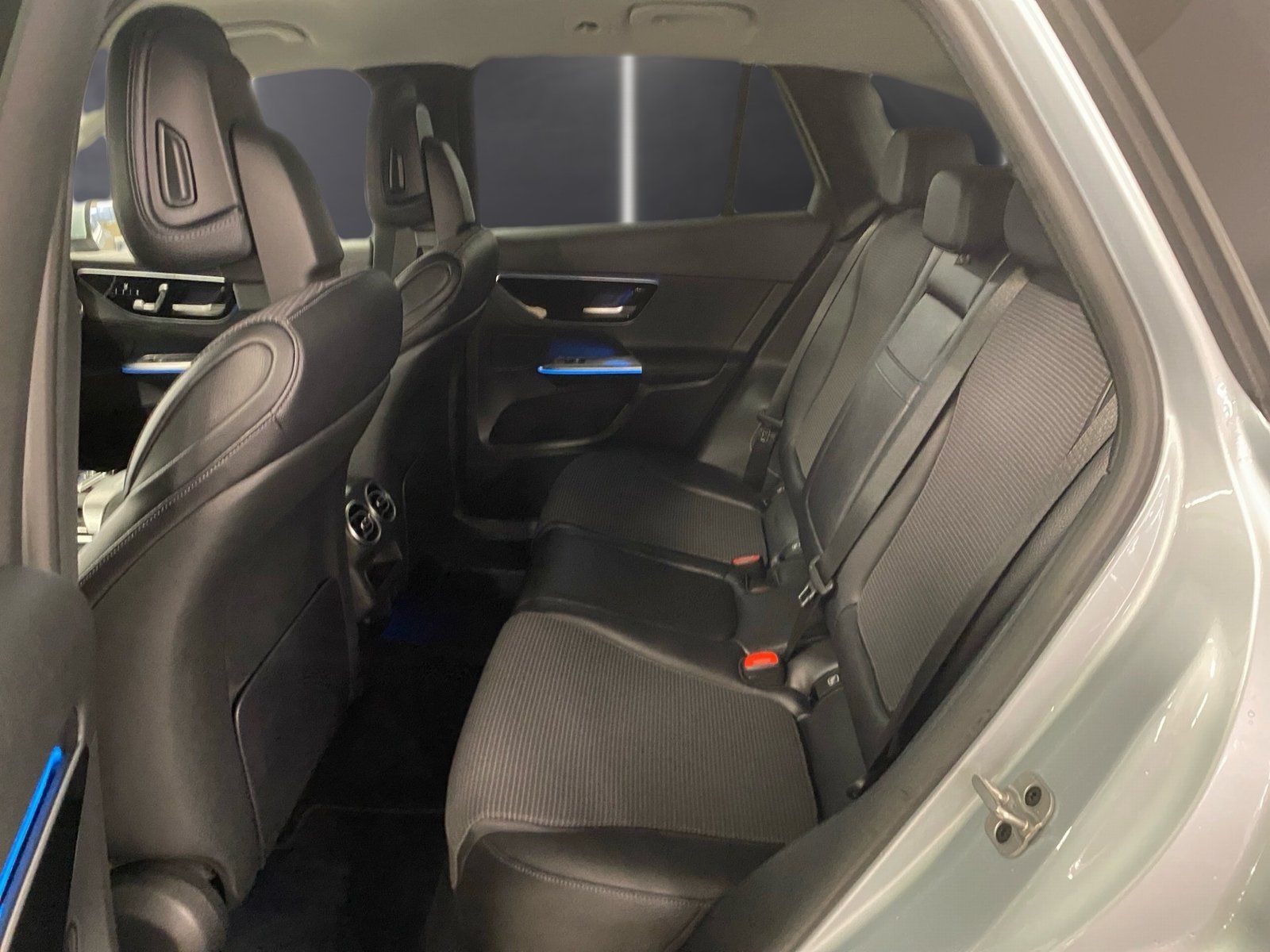 Fahrzeugabbildung Mercedes-Benz GLC 220 d 4M Avantgarde*Distro*360°*Digital*Totw