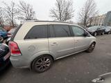 Opel Zafira B Cosmo/Automatik/Getribe Problem export - Opel Zafira: Cosmo