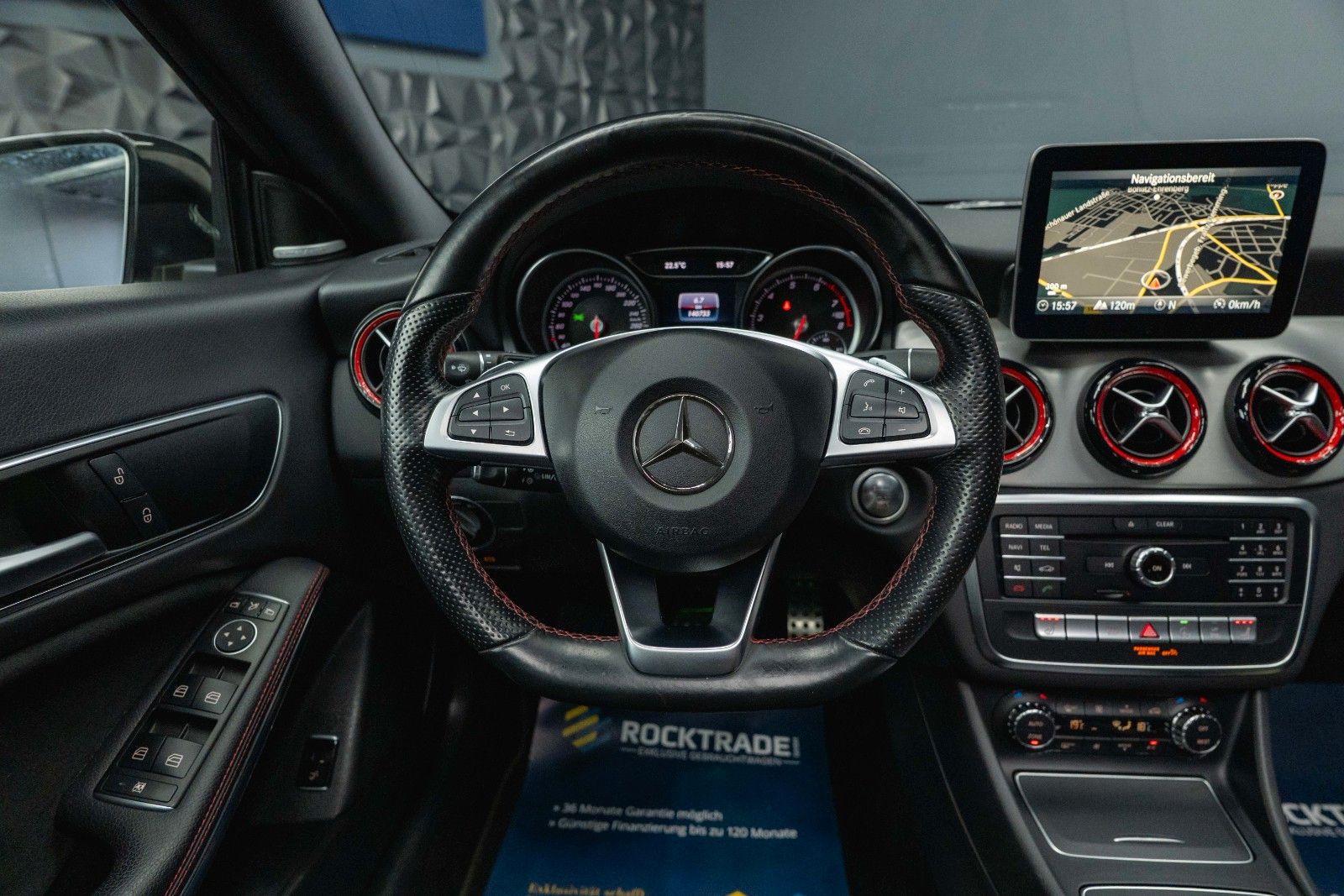 Fahrzeugabbildung Mercedes-Benz CLA 250 Shooting Brake 4Matic AMG Night Pano LED