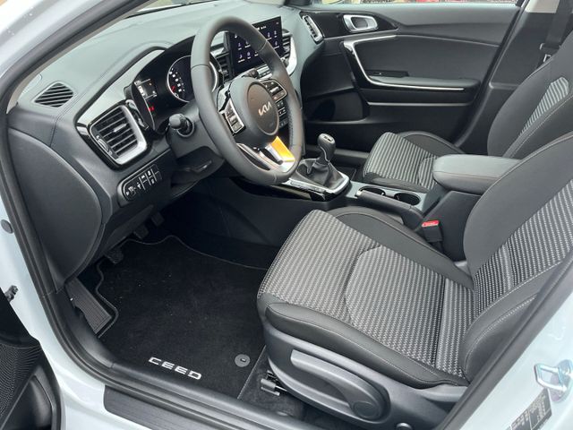 Ceed 1.0T / UPE: 27.570,- € / VISION PDC BT NAVI