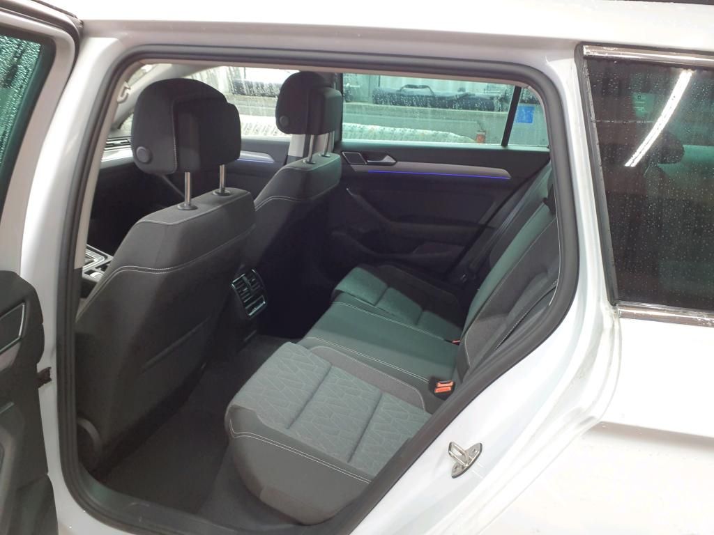 Fahrzeugabbildung Volkswagen Passat Variant TDI Business DSG Matrix Navi AID
