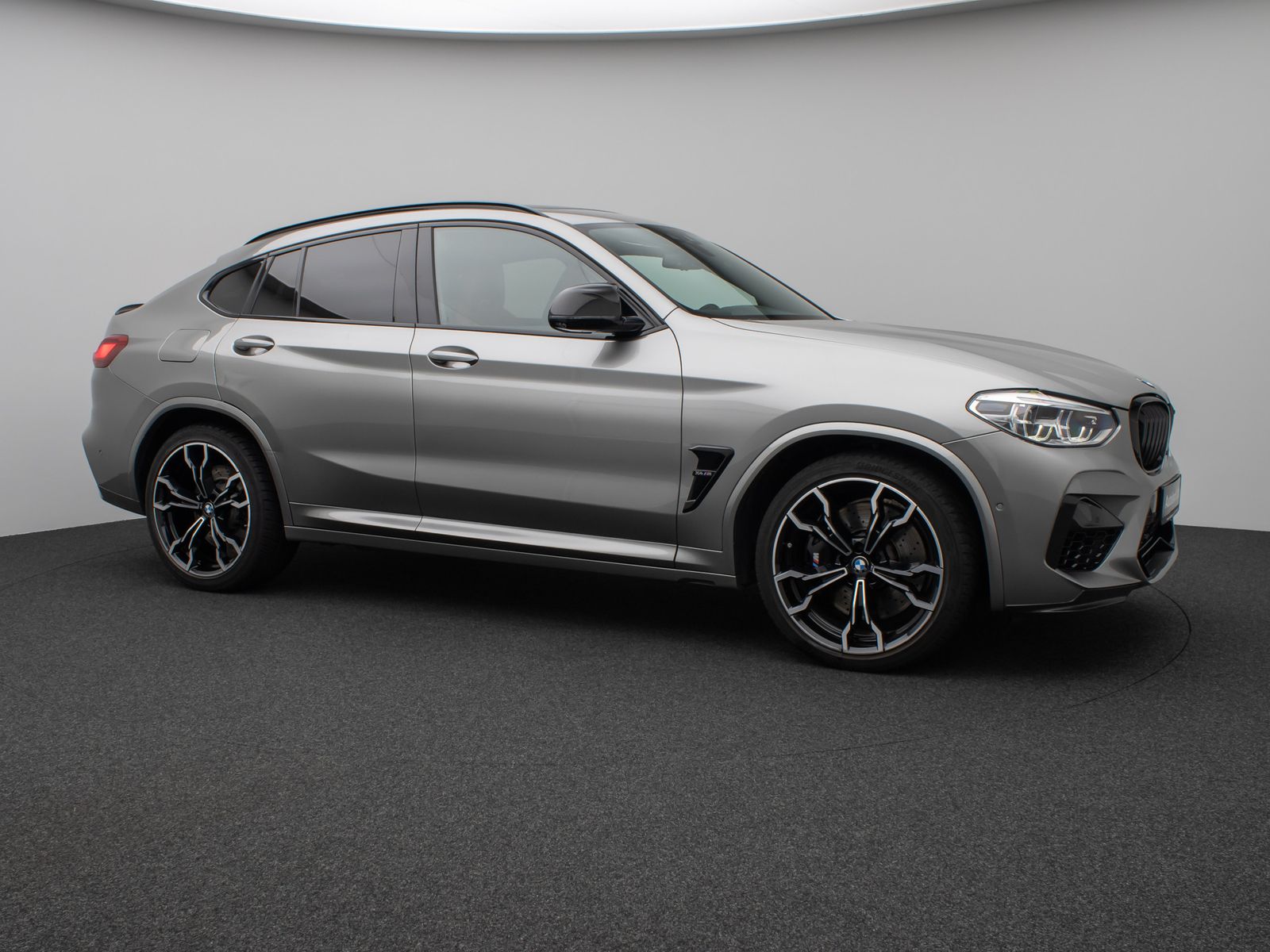 Fahrzeugabbildung BMW X4 M Panorama 360°HUD DAB H/K Individual 21Zoll