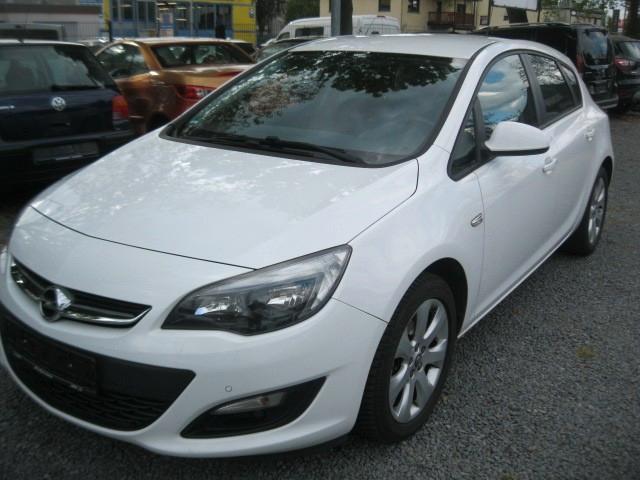 Opel Astra J Lim. 5-trg. Style
