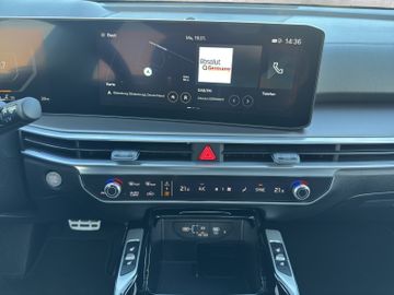 Kia SORENTO AWD Platinum Premium-Paket+ Panorama