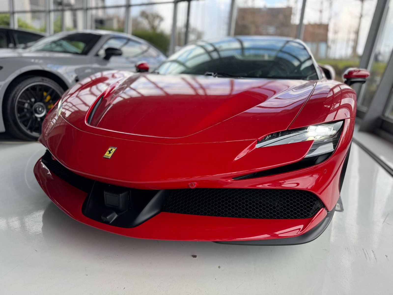 Ferrari SF90 Spider *NEW* Carbon/Lift/RacingSeat/HUD